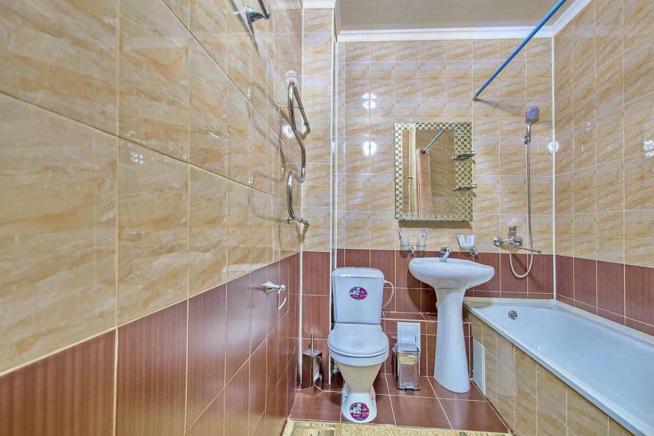 Cozy Apartment On Rozybakiev 145. Atakent Almaty Exterior photo